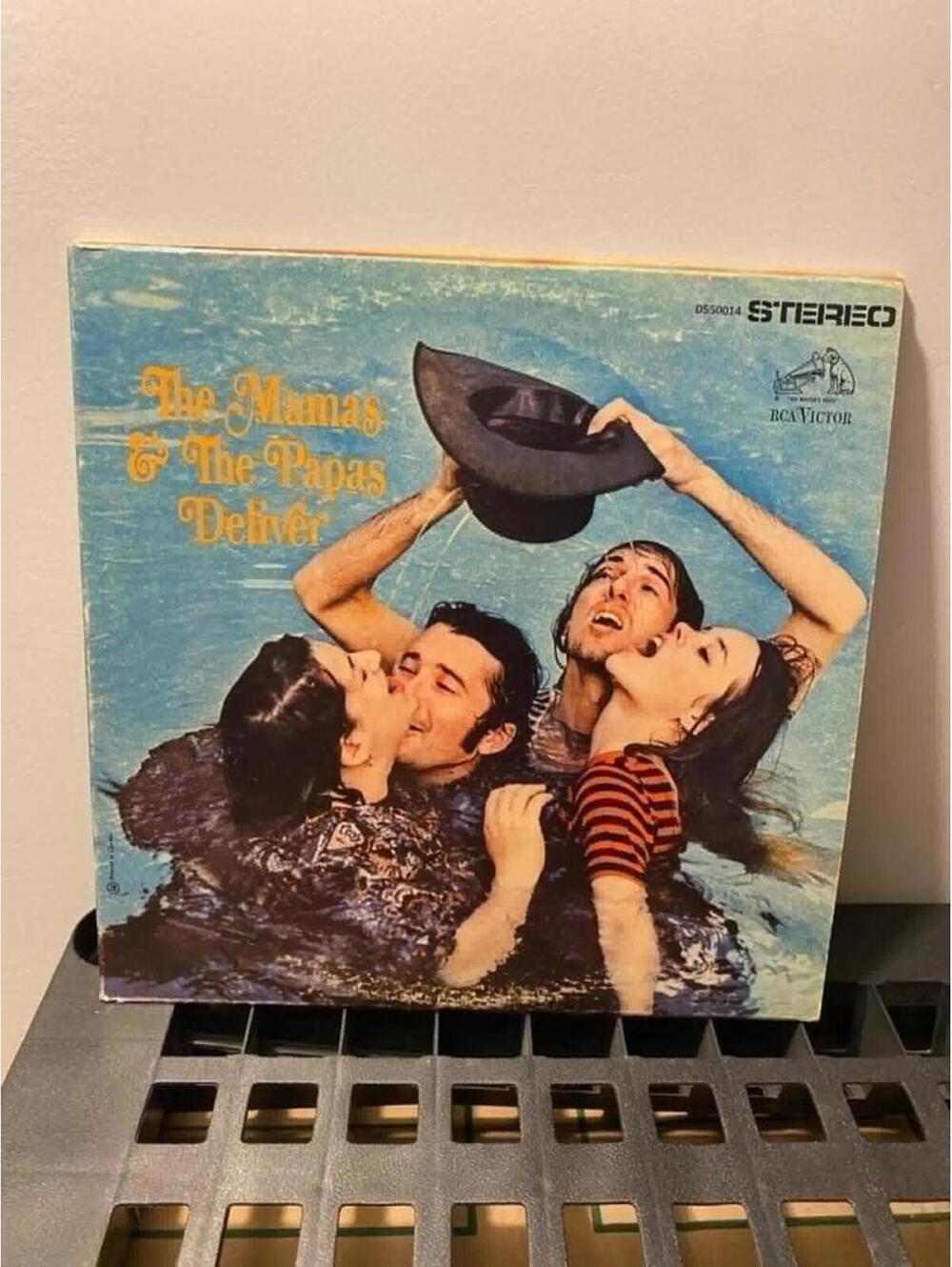 The Mamas & the Papas Deliver 33rpm Vinyl LP Vg+ AJ1
